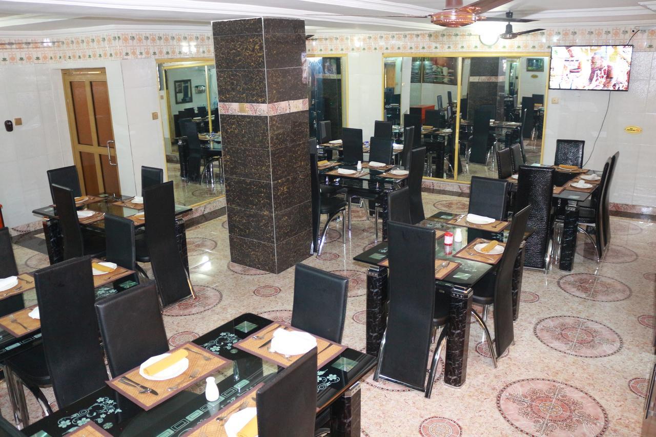 Cute Villa Hotel And Suites Uyo Buitenkant foto