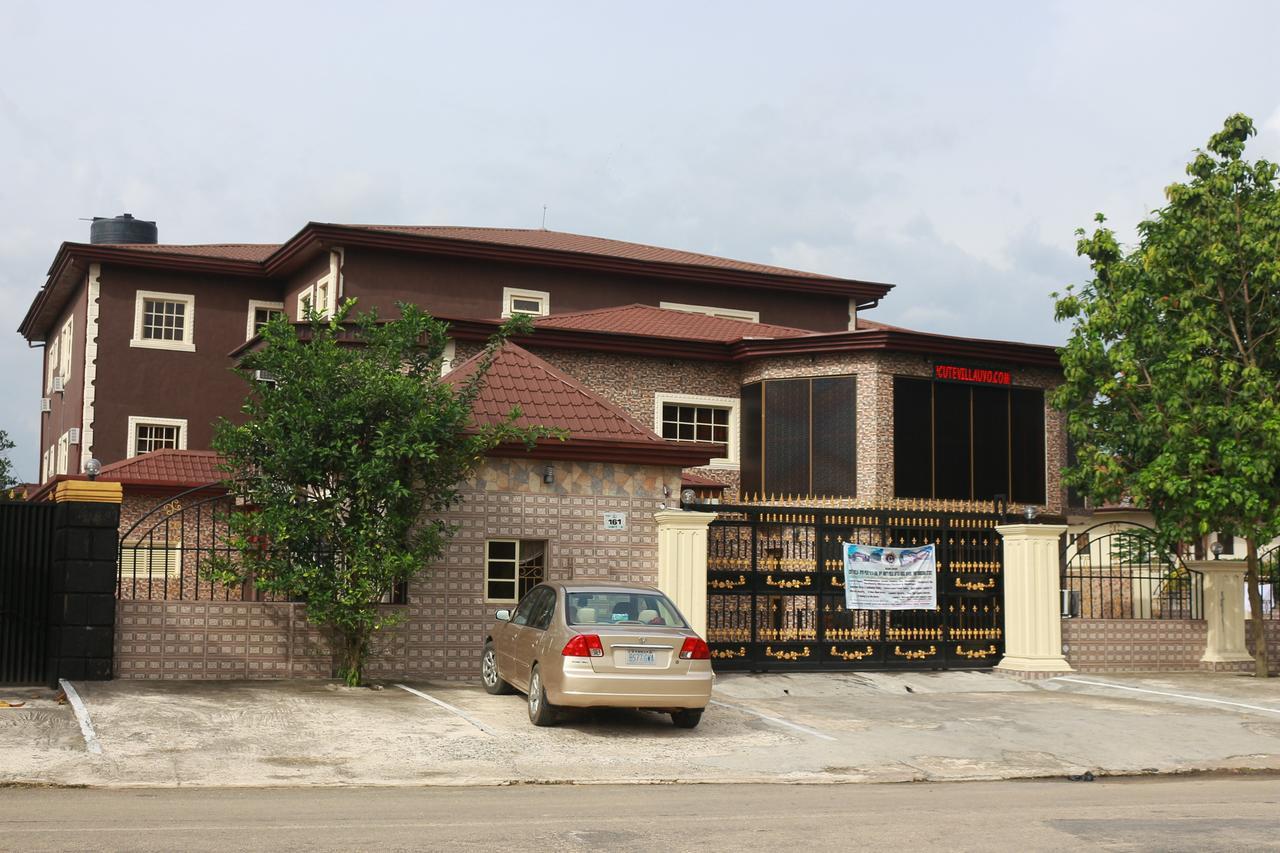 Cute Villa Hotel And Suites Uyo Buitenkant foto